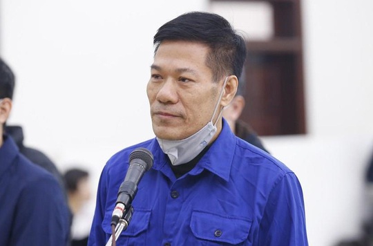 Chủ mưu vụ thổi giá thiết bị phòng chống Covid-19, Nguyễn Nhật Cảm bị đề nghị 10-11 năm tù - Ảnh 2.