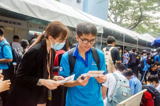 Bí quyết giúp ứng viên mới vượt qua phỏng vấn - Ảnh 1.