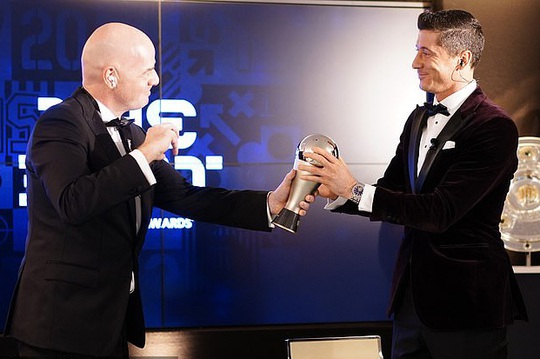 FIFA The Best 2020: Đánh bại Ronaldo và Messi, Lewandowski lên đỉnh thế giới - Ảnh 3.