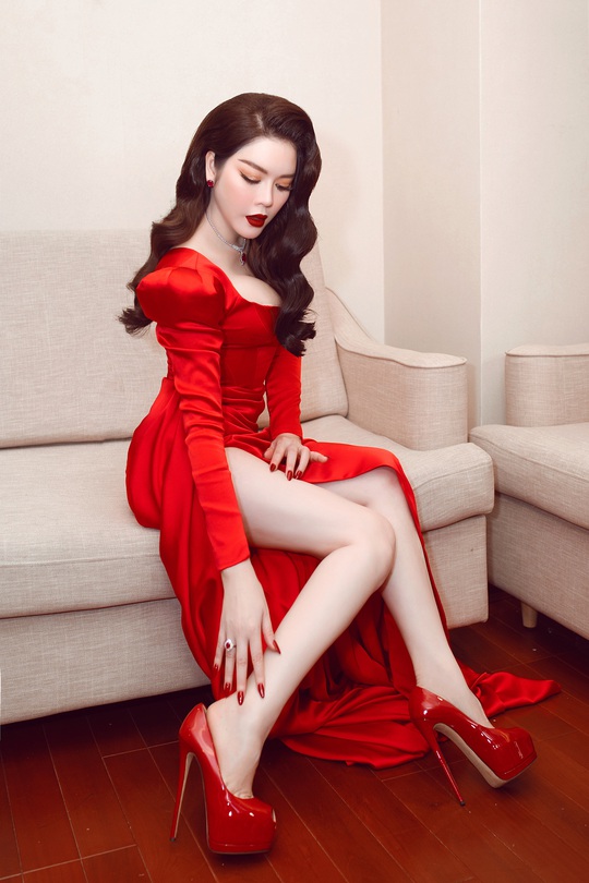Lý Nhã Kỳ: Chơi ngông, không cần thử  - Ảnh 10.