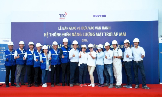 Điện mặt trời mái nhà - doanh nghiệp chia sẻ áp lực với mạng lưới điện quốc gia - Ảnh 2.