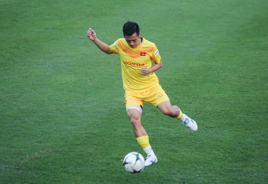 Tài năng trẻ đang lên Nguyễn Hai Long tiếc nuối chia tay đội tuyển vì chấn thương - Ảnh 18.
