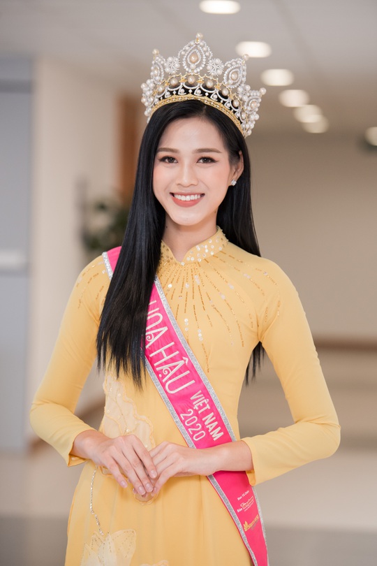 Những bức ảnh gây sốt của Hoa hậu Việt Nam Đỗ Thị Hà - Ảnh 10.