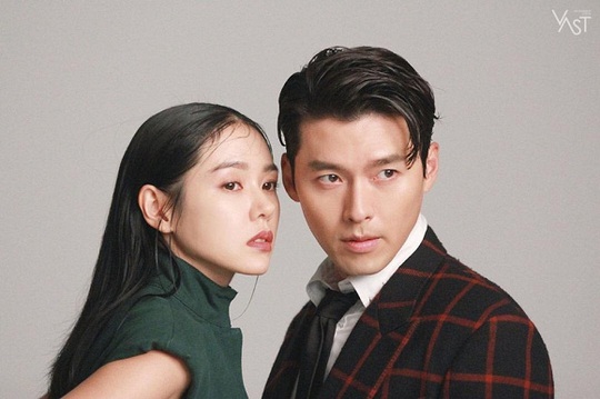 Hình ảnh thời trẻ gây sốt của Hyun Bin và Son Ye Jin - Ảnh 7.