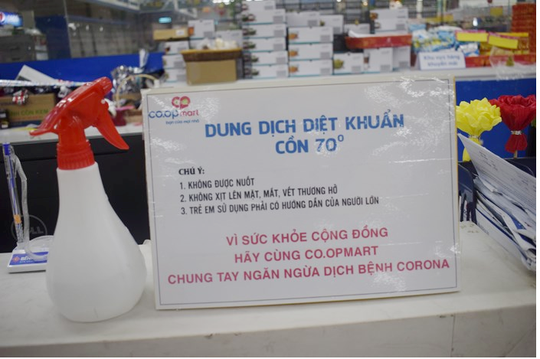 Siêu thị tung nhiều biện pháp phòng dịch Covid-19 - Ảnh 2.