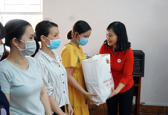 Hỗ trợ giáo viên mầm non khó khăn - Ảnh 1.