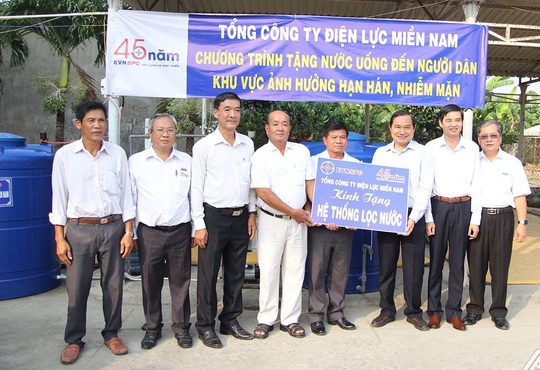 EVNSPC tăng cường cấp điện, chung tay chống hạn mặn tại miền Tây Nam bộ - Ảnh 5.