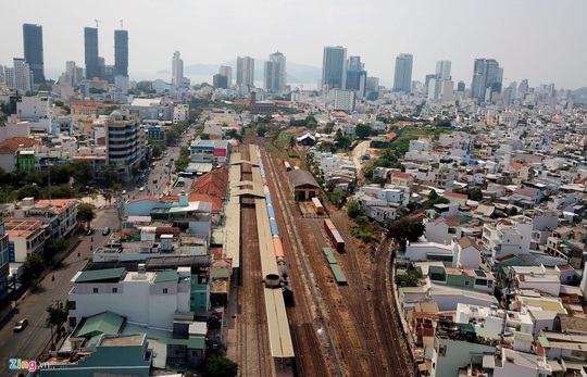 Dời ga Nha Trang để phục vụ dự án thương mại là sai lầm - Ảnh 3.