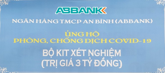 ABBANK đóng góp 3 tỉ đồng để phòng, chống dịch Covid-19 - Ảnh 1.