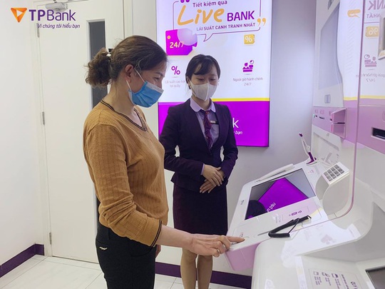 TPBank LiveBank tăng cường khử trùng LiveBank đảm bảo an toàn trong mùa dịch Covid-19 - Ảnh 2.