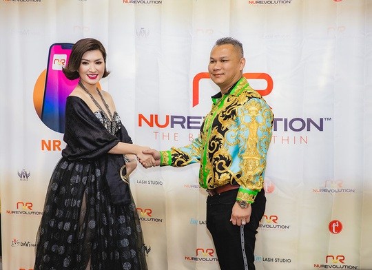 Triệu phú Đô Nguyễn trao thưởng 8 viên kim cương tri ân khách hàng tại Mỹ - Ảnh 3.