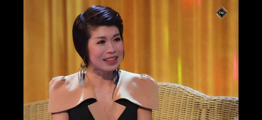 MC Thi Thảo tham gia talkshow cùng NSƯT Trịnh Kim Chi - Ảnh 1.