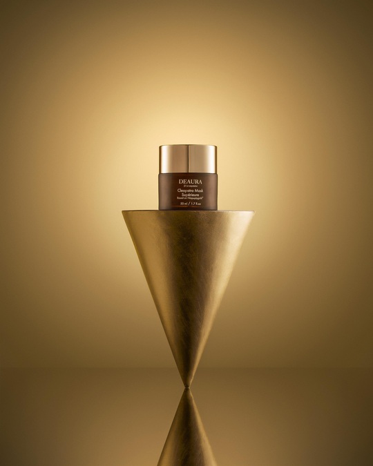 Xây dựng “lâu đài nhan sắc” bằng “viên gạch” vàng 24k - Ảnh 1.