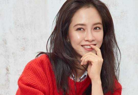 Điều gì giúp Son Ye Jin, Jang Nara luôn trẻ hơn tuổi? - Ảnh 1.