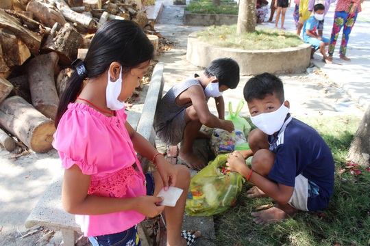“ATM gạo” giúp mát lòng người nghèo vùng hạn mặn ở Cà Mau, Bạc Liêu và Kiên Giang - Ảnh 25.