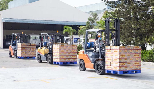 Vinamilk xuất khẩu sữa sang Trung Quốc - Ảnh 1.