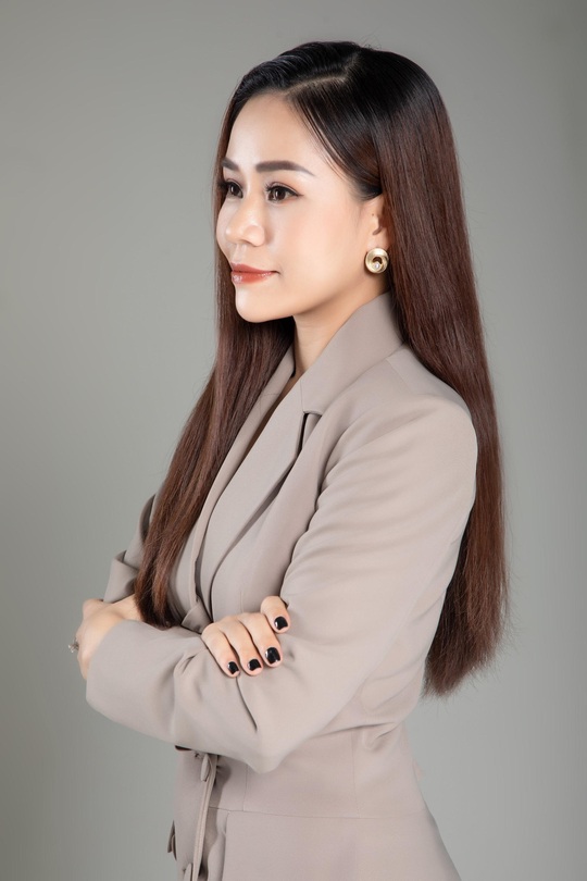 Sally Hương: Người phụ nữ ôm mộng cá chép hóa rồng - Ảnh 3.