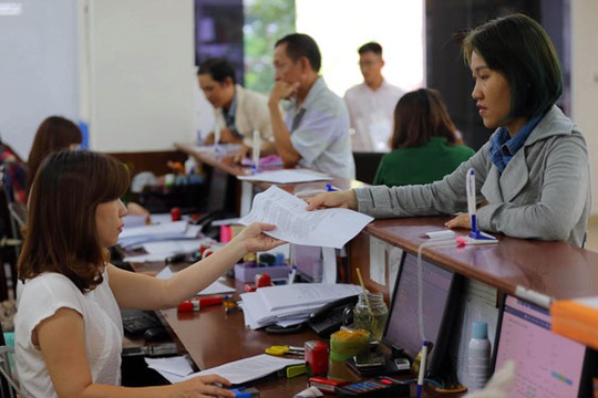 TP HCM: Chi trả lương hưu tháng 4 và 5 cho người dân tại nhà - Ảnh 1.