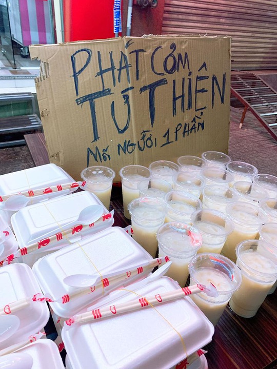 Lê Bê La, Cao Thái Hà, Đại Nghĩa dốc sức vì người bán vé số thất nghiệp - Ảnh 6.