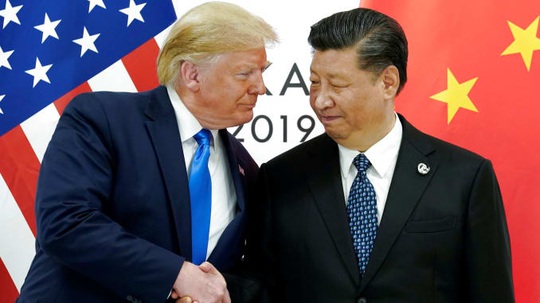 Tổng thống Trump muốn trừng phạt doanh nghiệp không chịu rời Trung Quốc - Ảnh 1.