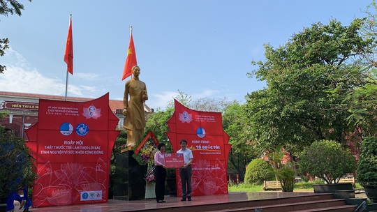 C.P. Việt Nam với nhiều hoạt động kỷ niệm 130 năm ngày sinh Chủ tịch Hồ Chí Minh - Ảnh 1.