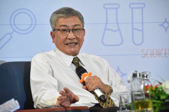 Trực tuyến Đưa trường học đến thí sinh: Ôn thi hiệu quả, chọn bài thi phù hợp - Ảnh 2.