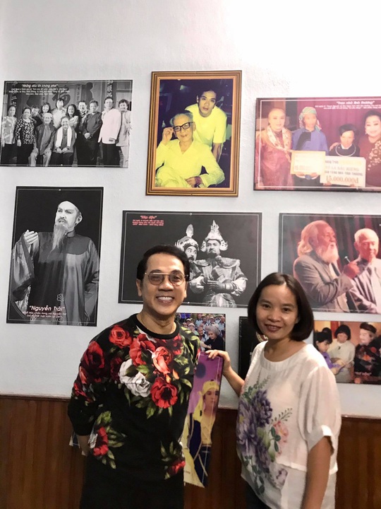 Kim Cương, Thành Lộc và đông nghệ sĩ ngôi sao đến với triển lãm Sắc màu sân khấu - Ảnh 3.