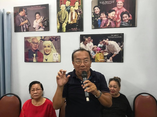 Kim Cương, Thành Lộc và đông nghệ sĩ ngôi sao đến với triển lãm Sắc màu sân khấu - Ảnh 7.