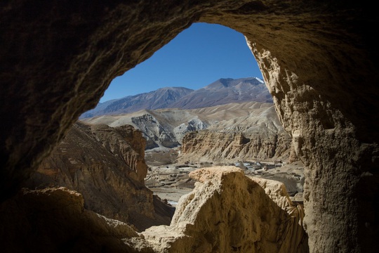 Vương quốc ẩn khuất trên dãy Himalaya, nơi phụ nữ lấy nhiều chồng - Ảnh 2.