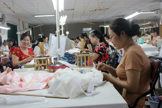 Không bỏ rơi công nhân - Ảnh 1.