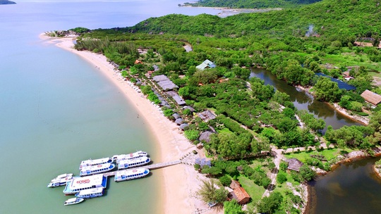 Đảo Hoa Lan - thiên đường du lịch bí ẩn tại Nha Trang - Ảnh 1.