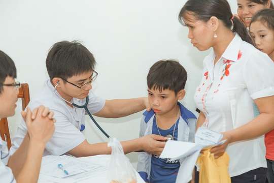 Ngày Gia đình Việt Nam “Trái tim cho em” khám sàng lọc miễn phí tại Hà Giang - Ảnh 1.