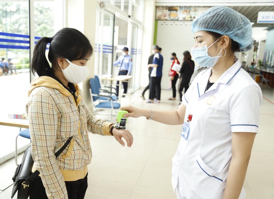 NÓNG: Thêm 11 ca mắc Covid-19 là nhân viên, bệnh nhân Bệnh viện Đà Nẵng - Ảnh 1.
