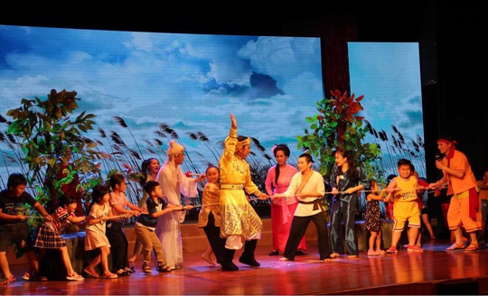 Nhà hát Trần Hữu Trang chiêu dụ khán giả nhí bằng chương trình nghệ thuật miễn phí - Ảnh 5.