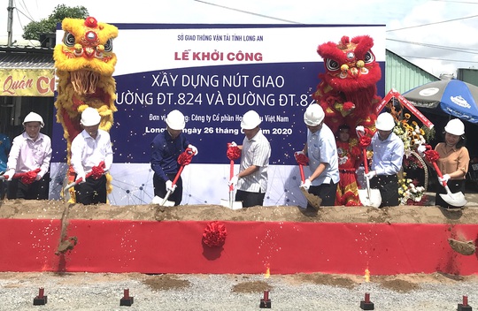 Long An: Khởi công xây dựng nút giao đường ĐT.824 và đường ĐT.823B - Ảnh 1.