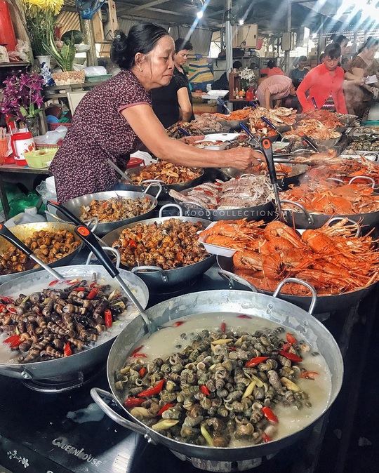 Chợ Hàng Dương và những thiên đường hải sản tươi ngon ở TP HCM - Ảnh 1.