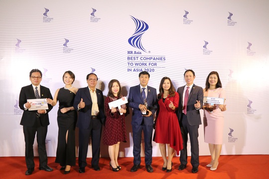 HDBank tiếp tục là nơi làm việc tốt nhất châu Á, định hướng phát triển Happy Digital Bank - Ảnh 3. HDBank tiếp tục là nơi làm việc tốt nhất châu Á, định hướng phát triển Happy Digital Bank - Ảnh 3.