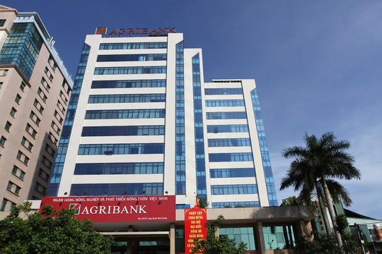 Agribank được vinh danh top 10 Ngân hàng thương mại Việt Nam uy tín năm 2020 - Ảnh 1.