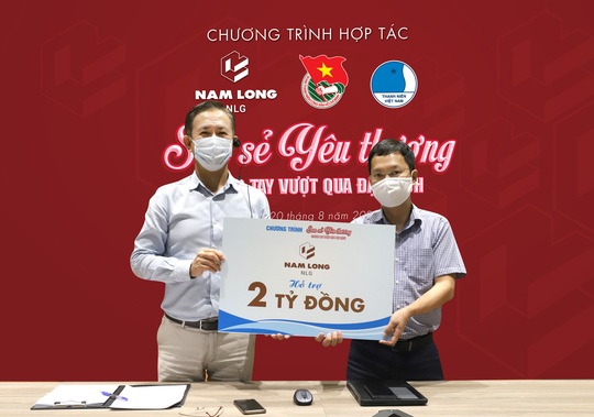 Nam Long hỗ trợ hơn 5 tỉ đồng cho tuyến đầu chống dịch Covid-19 - Ảnh 1.