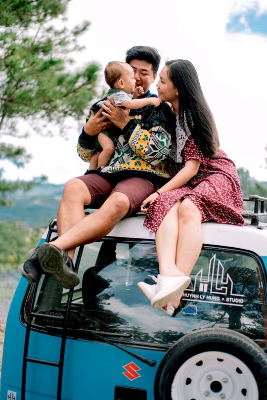 Gia đình vi vu khắp Việt Nam bằng ôtô tự cải tạo - Ảnh 14.