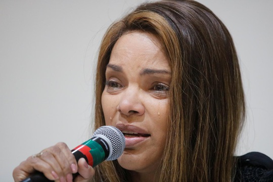 Brazil: Nữ nghị sĩ mưu sát chồng 7 lần, xả 30 phát súng vào bạn đời - Ảnh 1.
