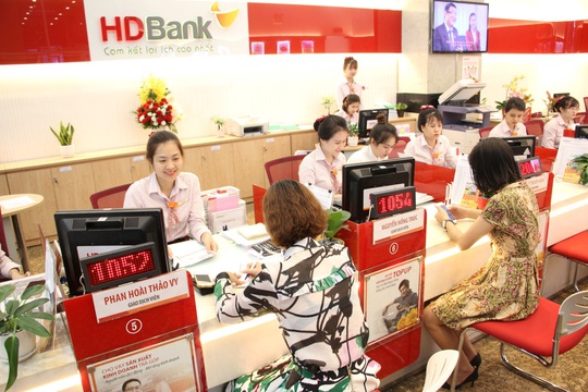 Cùng khách hàng vượt đại dịch, HDBank duy trì tăng trưởng cao và bền vững, kiểm soát nợ xấu dưới 1,1% - Ảnh 1.
