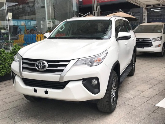 Xe Toyota tại Việt Nam hết thời giá cao: Về đúng phân khúc, bỏ lạc kèm bia - Ảnh 1. Xe Toyota tại Việt Nam hết thời giá cao: Về đúng phân khúc, bỏ lạc kèm bia - Ảnh 1.