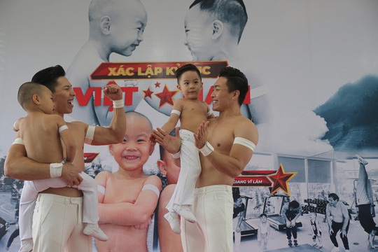 Hai đứa bé 3 tuổi lập kỷ lục Guinness Việt Nam - Ảnh 5.