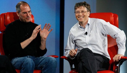 Tạo ra gã khổng lồ Microsoft, Bill Gates vẫn ghen tị với Steve Jobs - Ảnh 2.