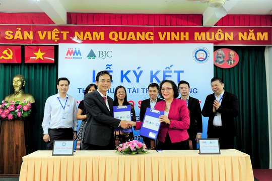 MM Mega Market Việt Nam tài trợ học bổng “Vươn cao sự nghiệp” - Ảnh 2.