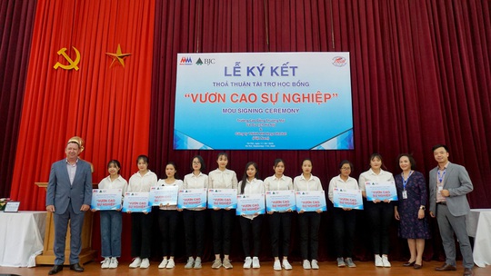MM Mega Market Việt Nam tài trợ học bổng “Vươn cao sự nghiệp” - Ảnh 3.