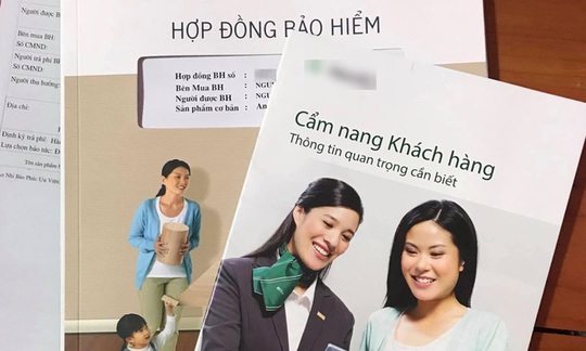 Muôn kiểu ngân hàng mời khách mua bảo hiểm nhân thọ - Ảnh 1.