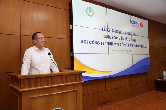 Vietlott tài trợ học bổng cho sinh viên Học viện Tài Chính - Ảnh 1.