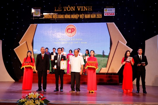 C.P. Việt Nam nhận danh hiệu “Thương hiệu vàng nông nghiệp Việt Nam 2020” - Ảnh 1.